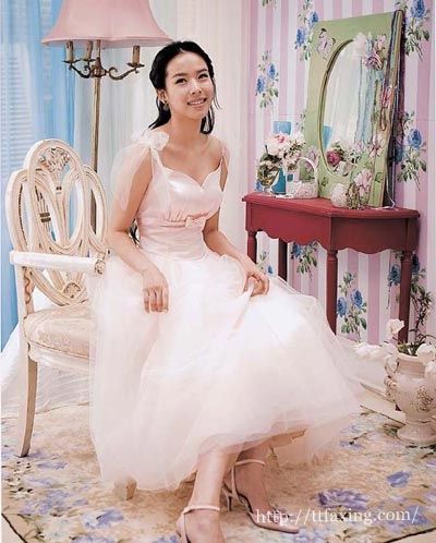 盘点2015年韩式婚纱照 创意风格的流行特色_
